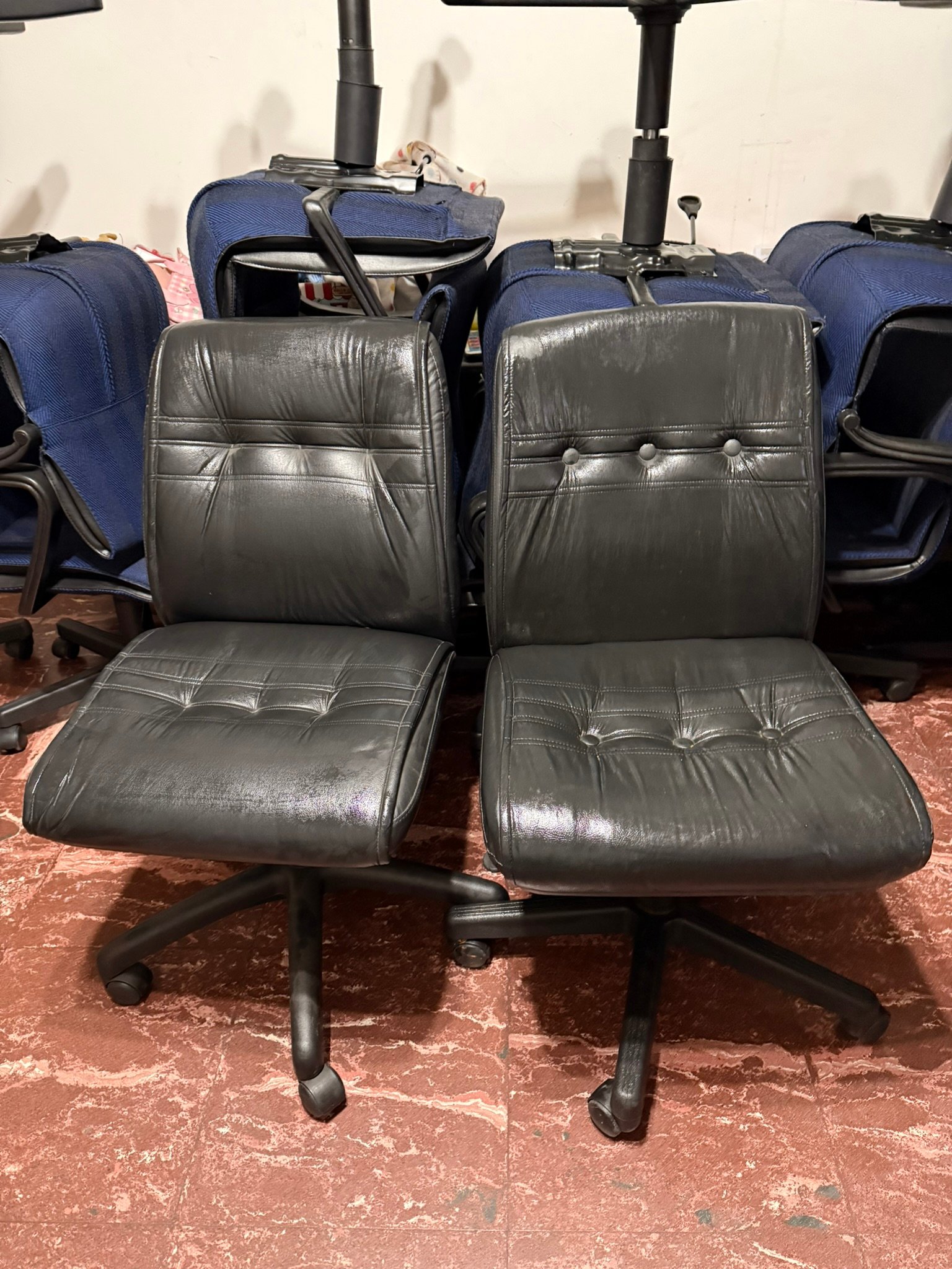 Sillones de oficina en cuerina