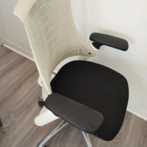 Silla Erasmo Base Hierro